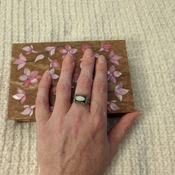 GORGEOUS Antique/Vintage 1950's Sterling Silver Ring with Real Diamonds - Picture 12 of 16